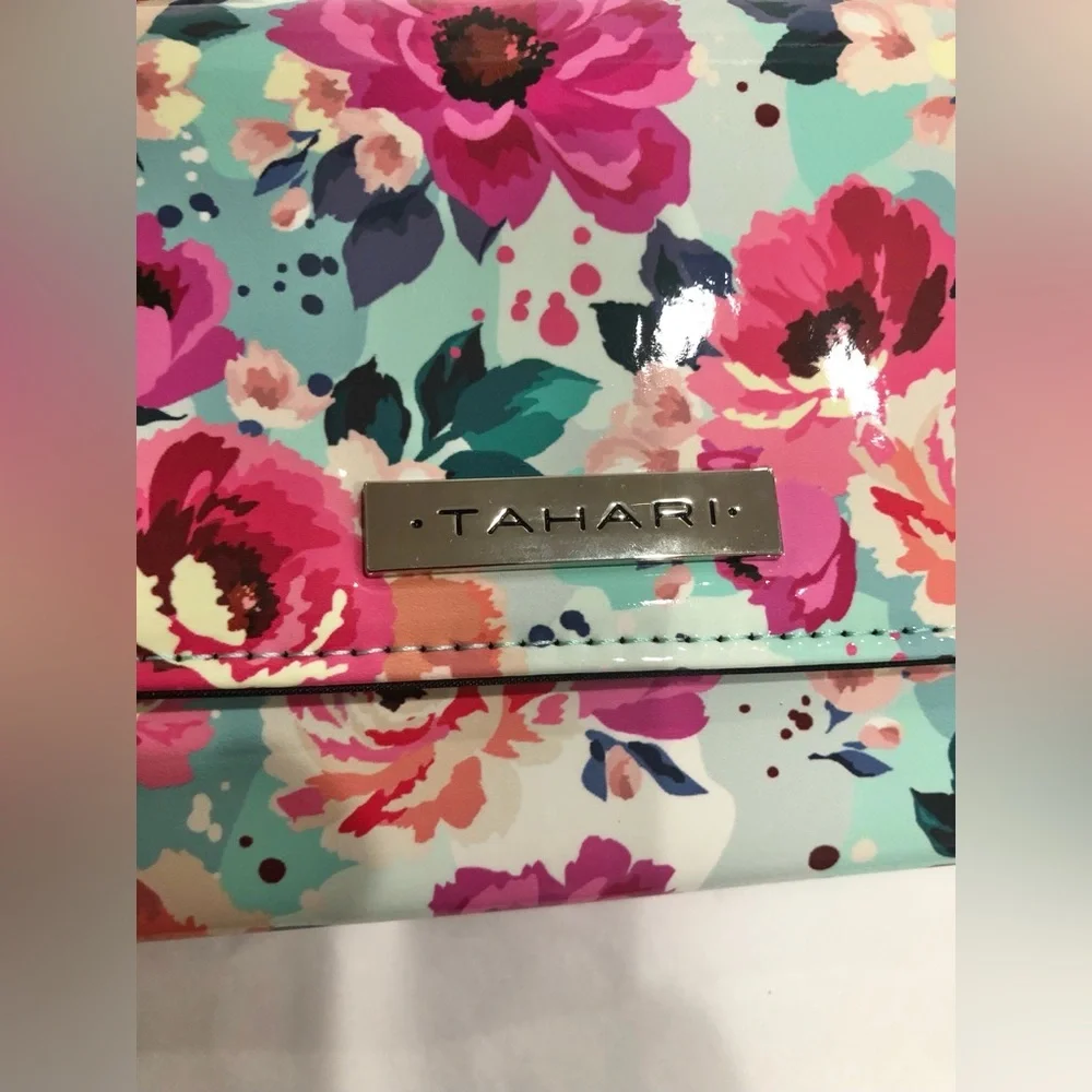 Tahari blue pink rose flowers‎ floral glossy patent foldover wallet new